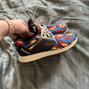 Ariat fuse woman’s shoes